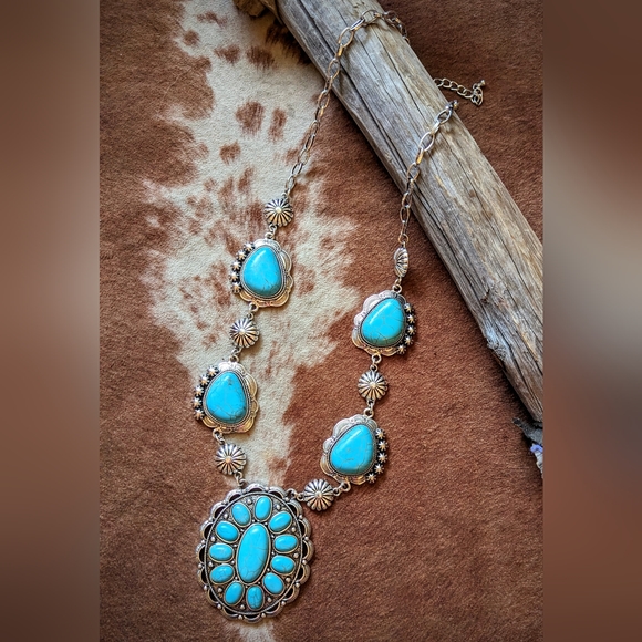 New Large Faux Turquoise Stone Pendant Necklace - Picture 7 of 7